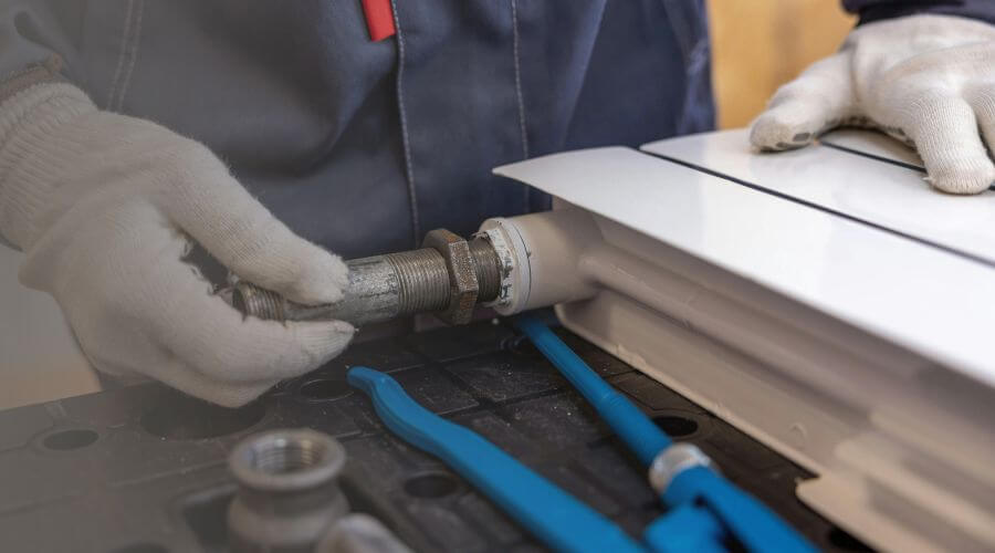 Expert burst pipe repair services in Oak Grove, LA